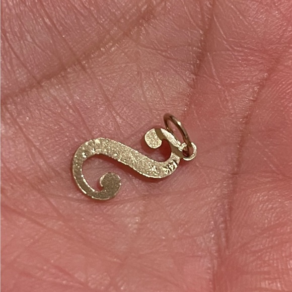 14k yellow gold initial Pendant initial S Pendant only - Picture 4 of 6